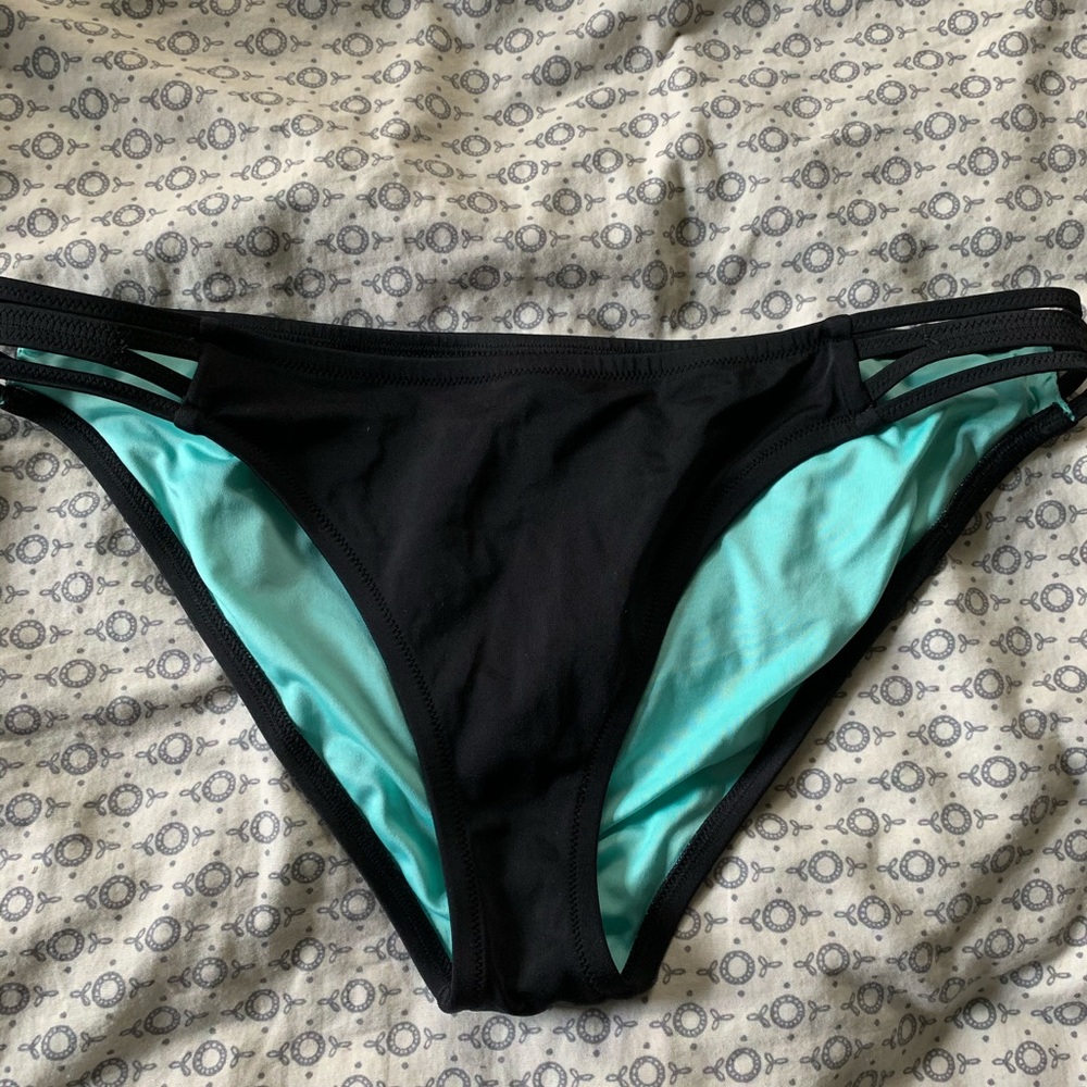 Full coverage target bikini bottom